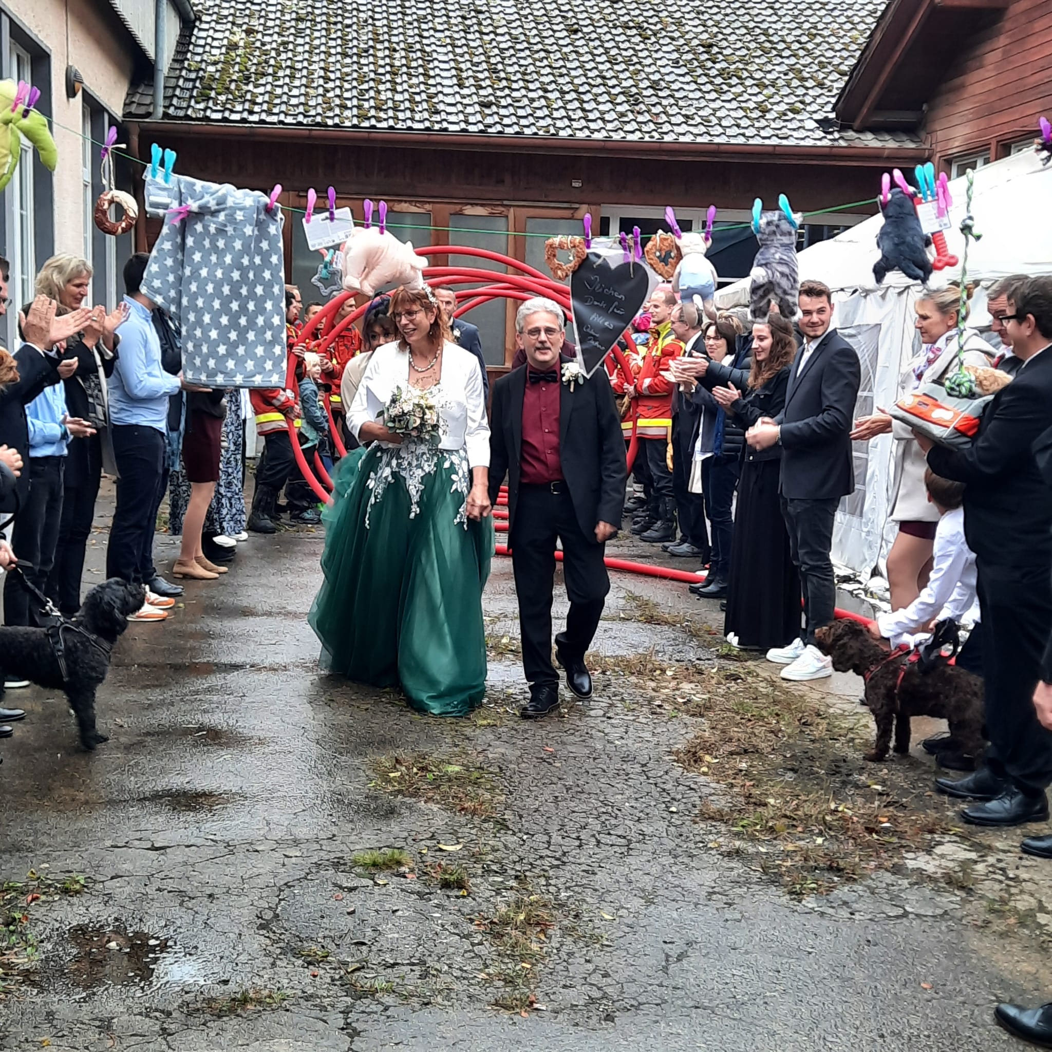 Wir Gratulieren dem Hochzeitspaar