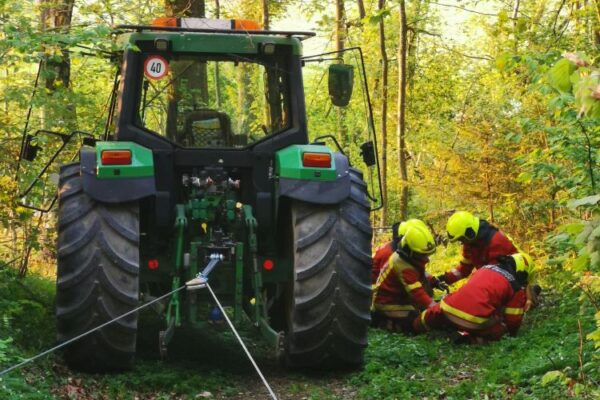 Übung: Unfallrettung im Gelände