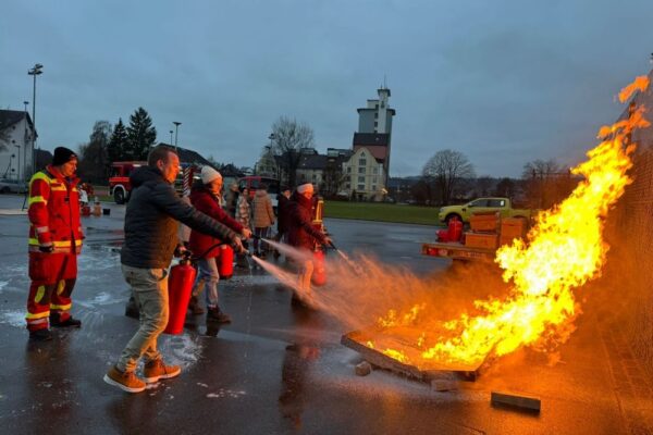 Ausbildung Kleinlöschgeräte & Brandverhütung der Primarschule Matzingen